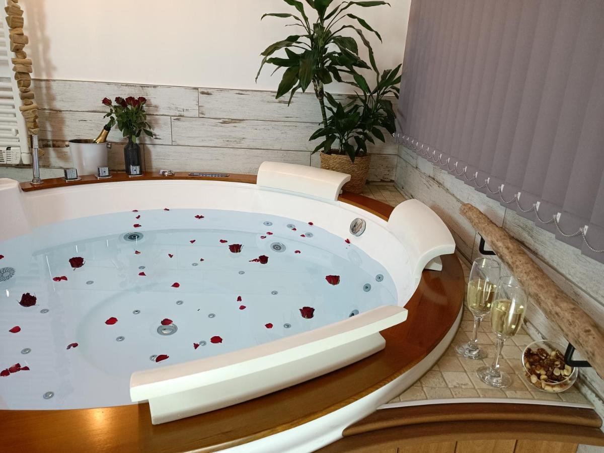 Le Marechal Duplex - Appartement Avec Jacuzzi - Caen Hyper Centre Bagian luar foto