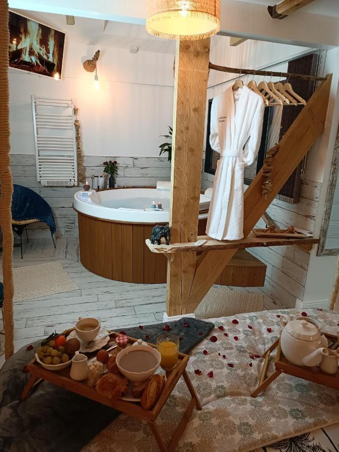 Le Marechal Duplex - Appartement Avec Jacuzzi - Caen Hyper Centre Bagian luar foto