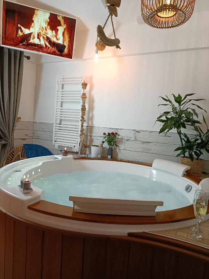 Le Marechal Duplex - Appartement Avec Jacuzzi - Caen Hyper Centre Bagian luar foto