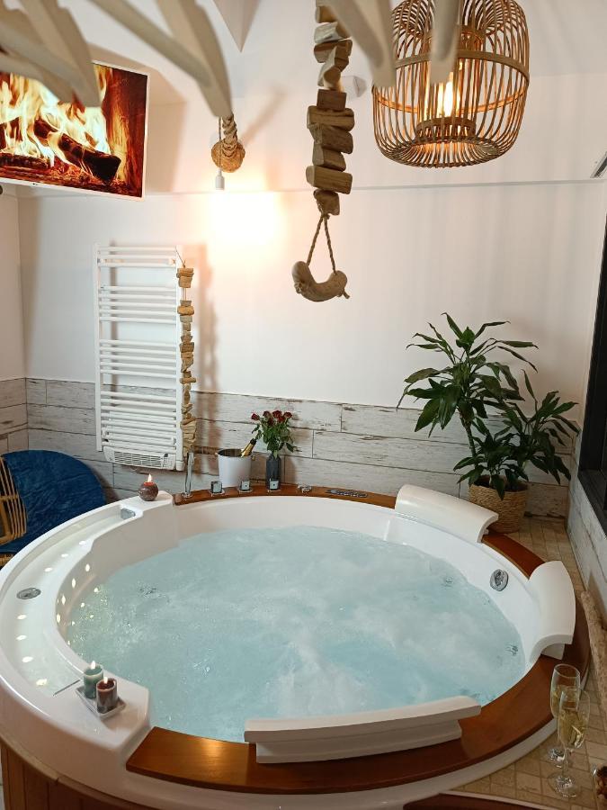 Le Marechal Duplex - Appartement Avec Jacuzzi - Caen Hyper Centre Bagian luar foto